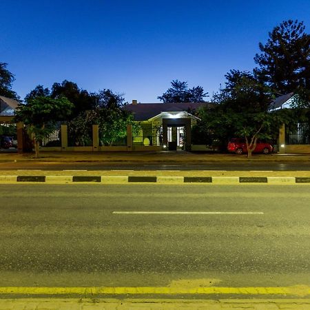 Village Boutique Hotel Otjiwarongo Exterior photo