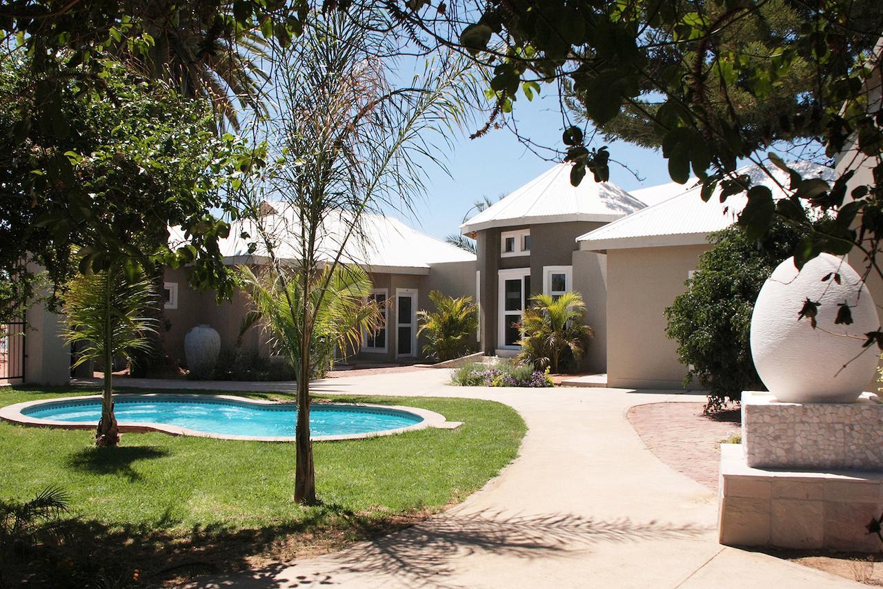 Village Boutique Hotel Otjiwarongo Exterior photo