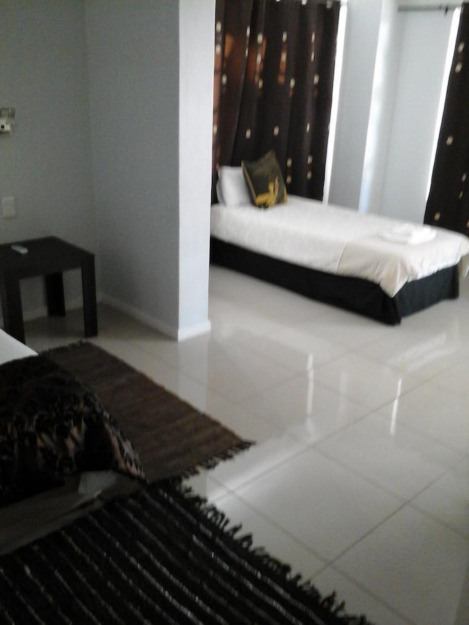 Village Boutique Hotel Otjiwarongo Room photo