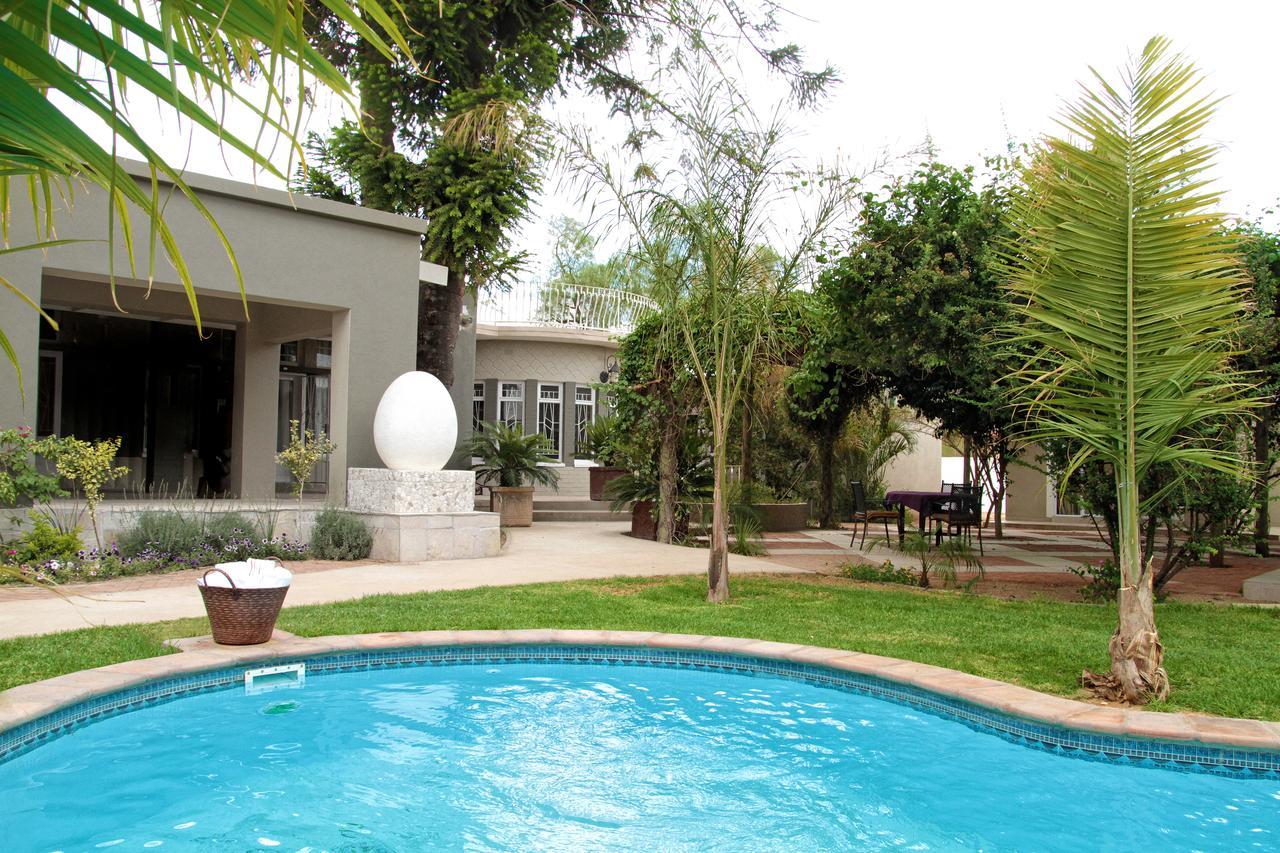 Village Boutique Hotel Otjiwarongo Exterior photo