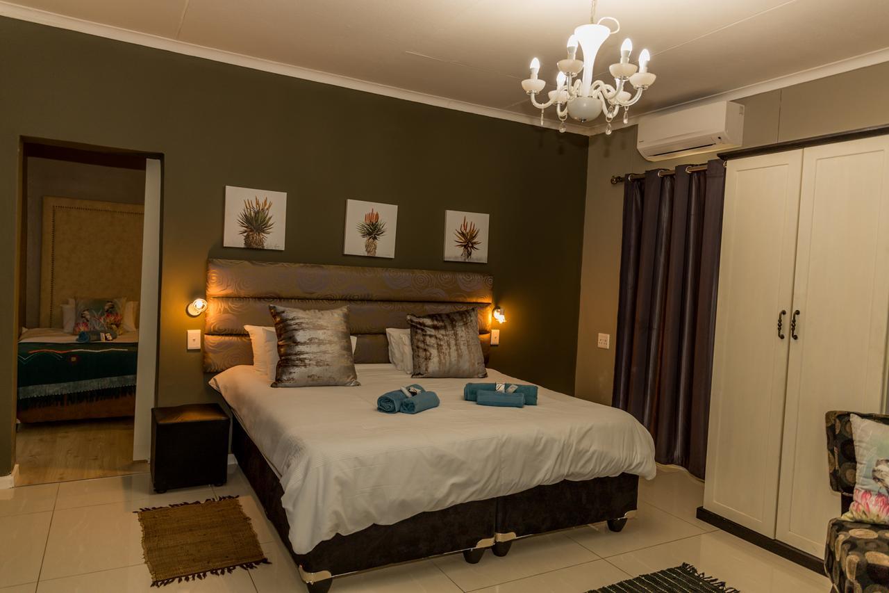 Village Boutique Hotel Otjiwarongo Exterior photo